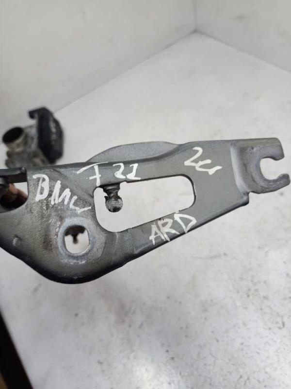 CHARNIERE DE HAYON DROIT BMW SERIE 2 F22 - Vue 3